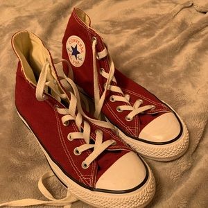 burgundy converse